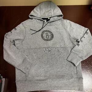 Brooklyn Nets gray men’s pullover hoodie large